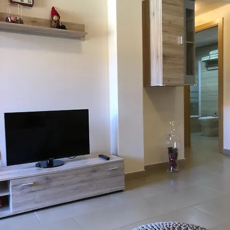 De Jardines Apartment